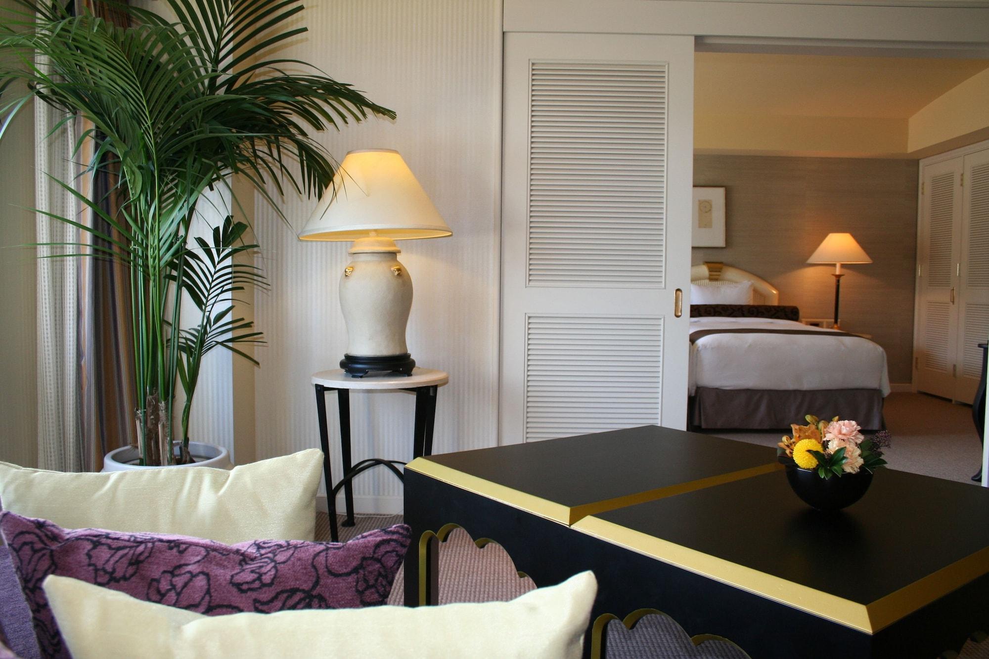 Miyako Hotel Gifu Nagaragawa Exterior foto A suite at the Mandarin Oriental, Singapore